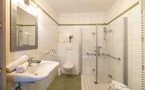 Bad in der Suite Frühling